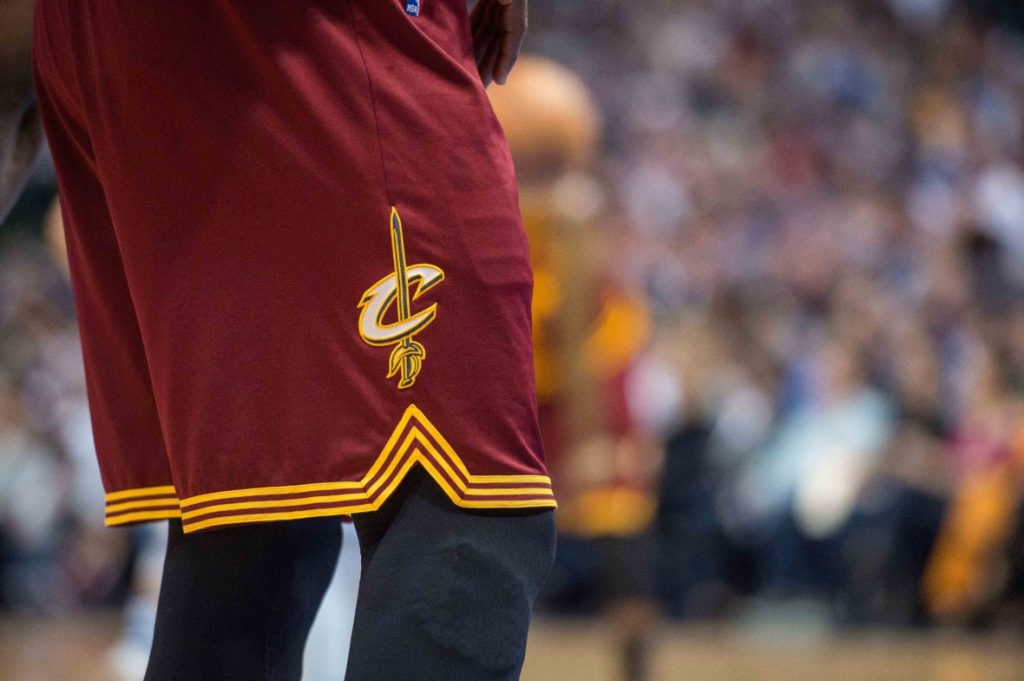 NBA-Cleveland-Cavaliers-at-Dallas-Mavericks-9864008-1180x785.jpg