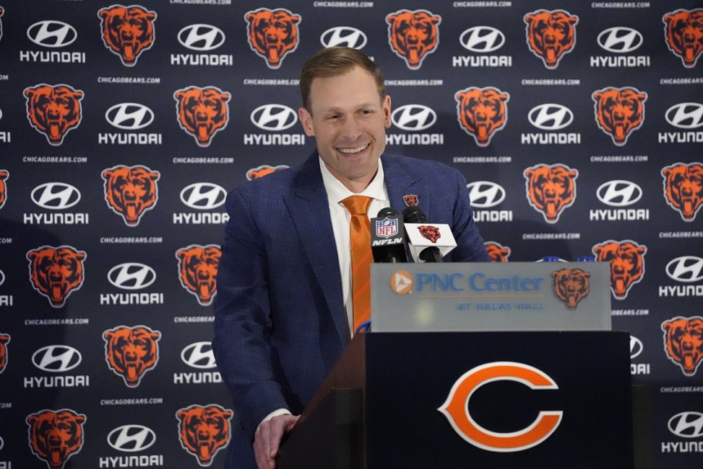 NFL-Chicago-Bears-head-coach-Ben-Johnson-introductory-press-conference-25244046-1180x787.jpg