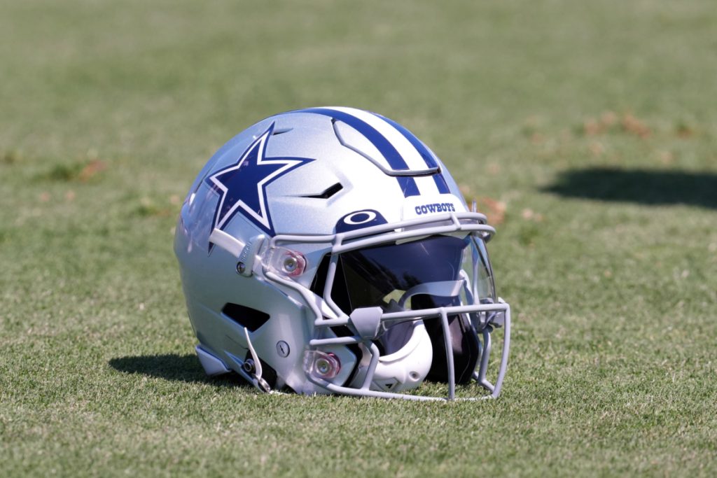 NFL-Dallas-Cowboys-vs-Los-Angeles-Chargers-Joint-Practice-18884091-1180x787.jpg