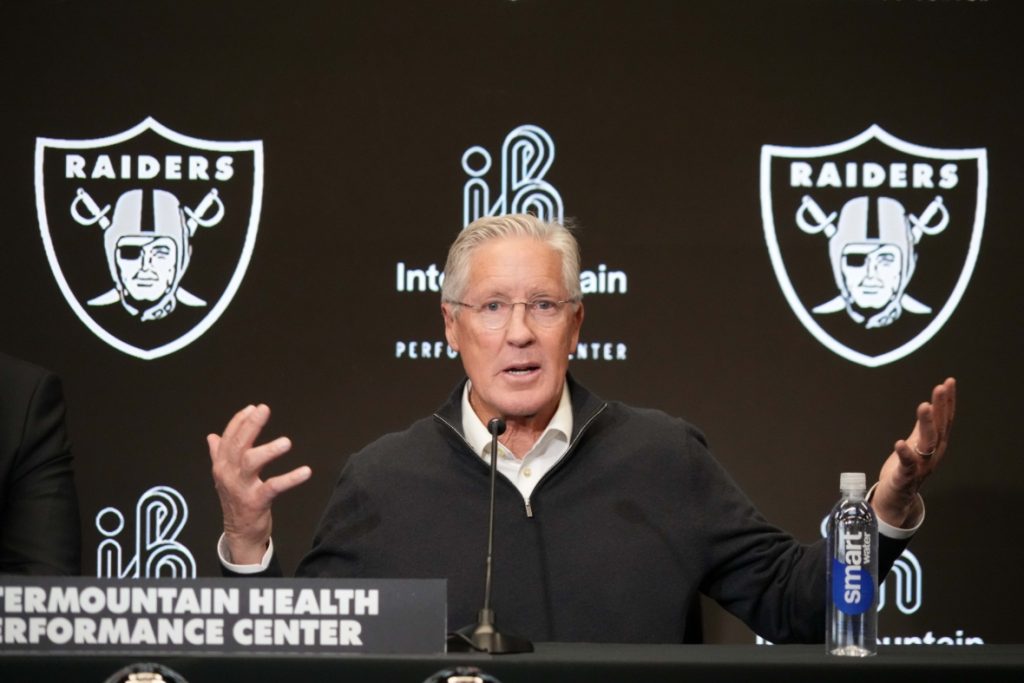 NFL-Las-Vegas-Raiders-Press-Conference-25280741-1180x787.jpg