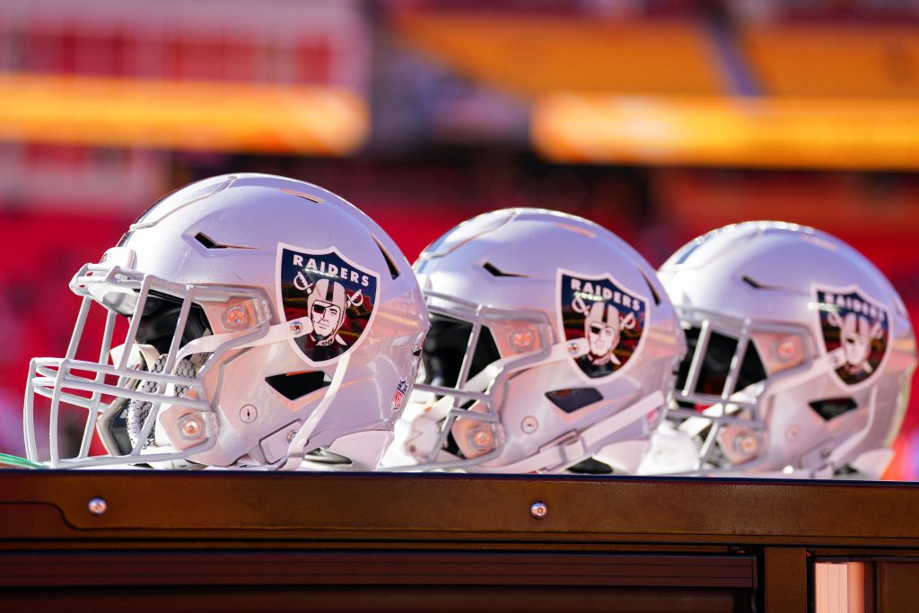 NFL-Las-Vegas-Raiders-at-Kansas-City-Chiefs-24871950.jpg