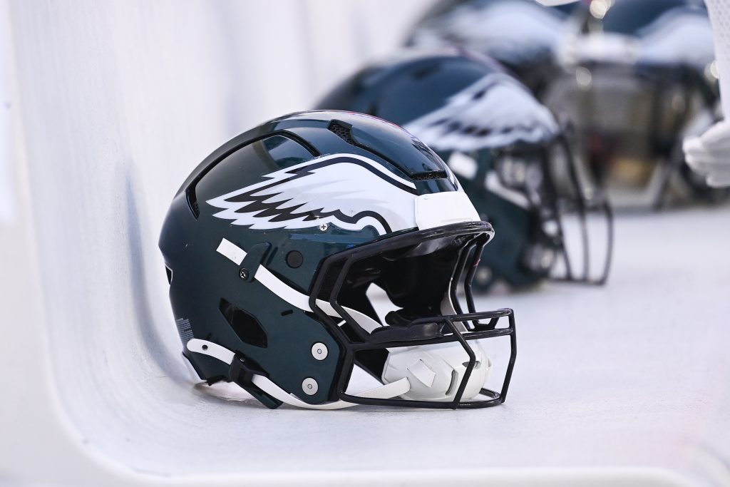 NFL-Philadelphia-Eagles-at-New-England-Patriots-24038368.jpg