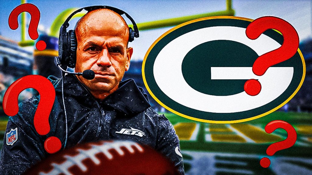 Packers-news-Robert-Saleh-seen-on-sideline-amid-coaching-interviews.jpg