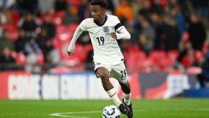 angel-gomes-england-runs-ball-931821405_987837.jpg