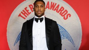 anthony-joshua-poses-ring-magazine-963098399.jpg