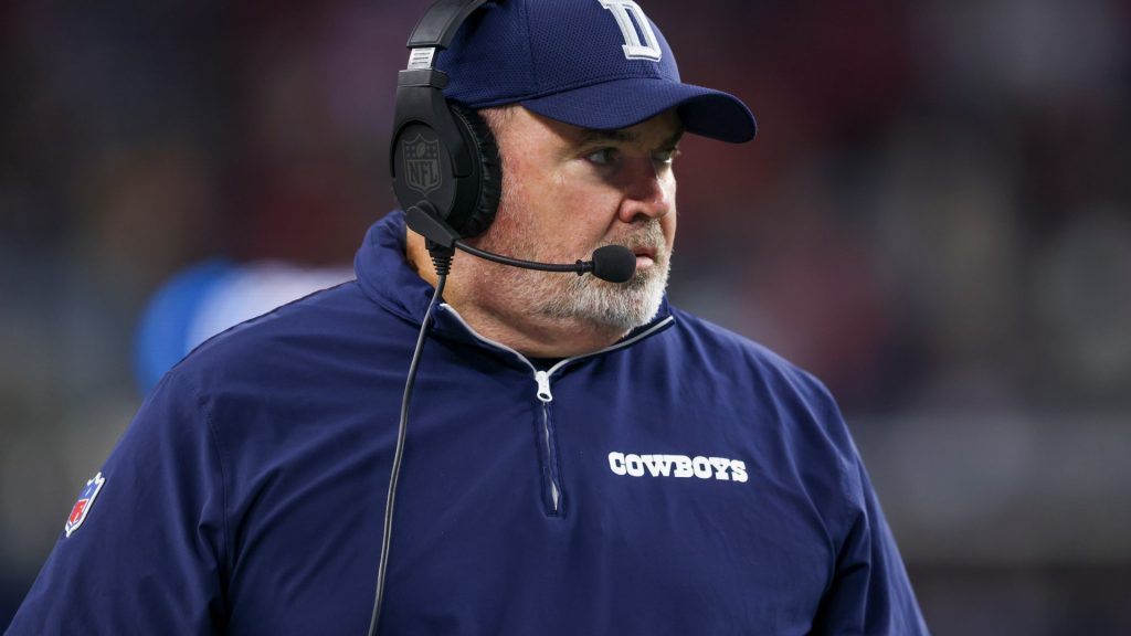 dallas-cowboys-head-coach-mike-950309347.jpg