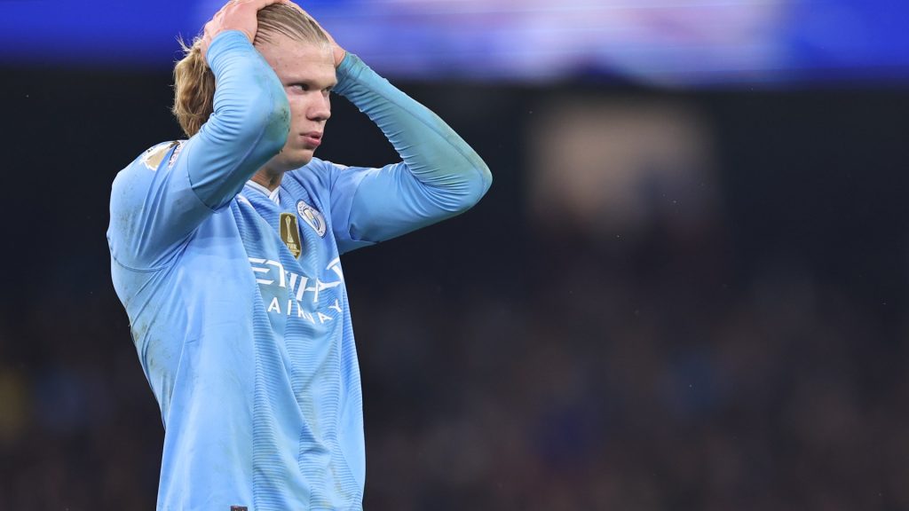 dejected-erling-haaland-manchester-city-880223462.jpg