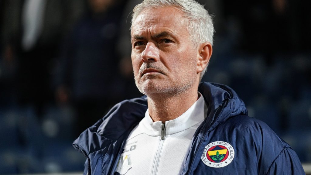 fenerbahce-head-coach-jose-mourinho-962638818.jpg