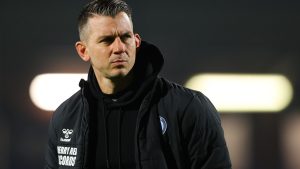 matt-bloomfield-manager-wycombe-wanderers-963525620.jpg