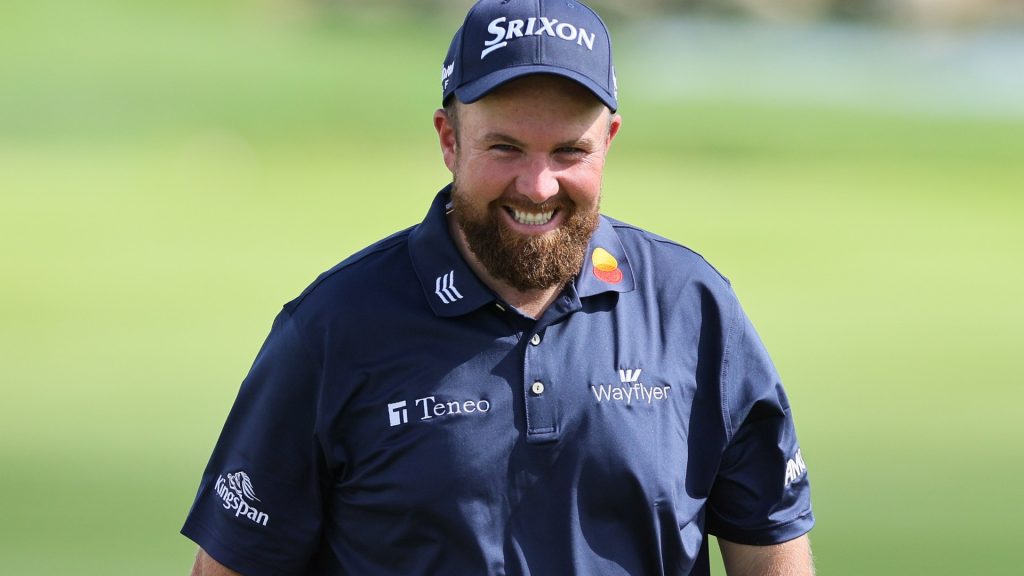 shane-lowry-ireland-reacts-putting-902663160.jpg