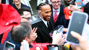 sir-lewis-hamilton-greets-fans-965251644.jpg