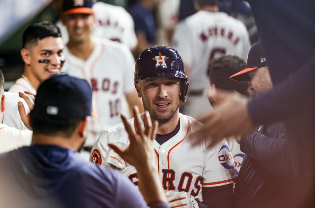 MLB-Seattle-Mariners-at-Houston-Astros-24315947-1180x780.jpg