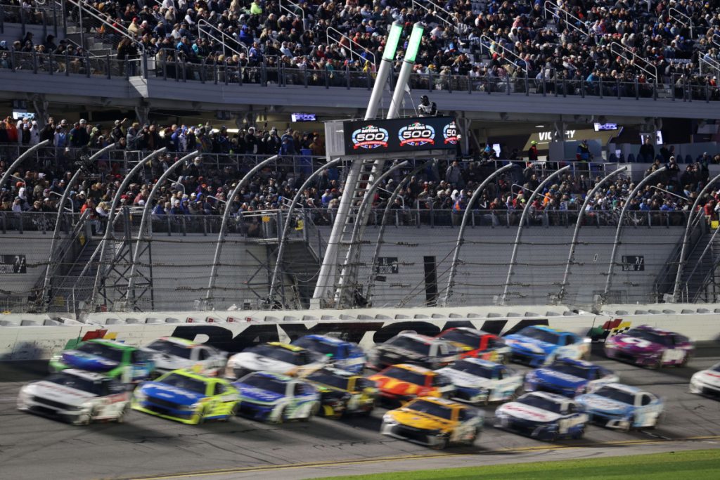 NASCAR-Daytona-500-22564951-1180x787.jpg