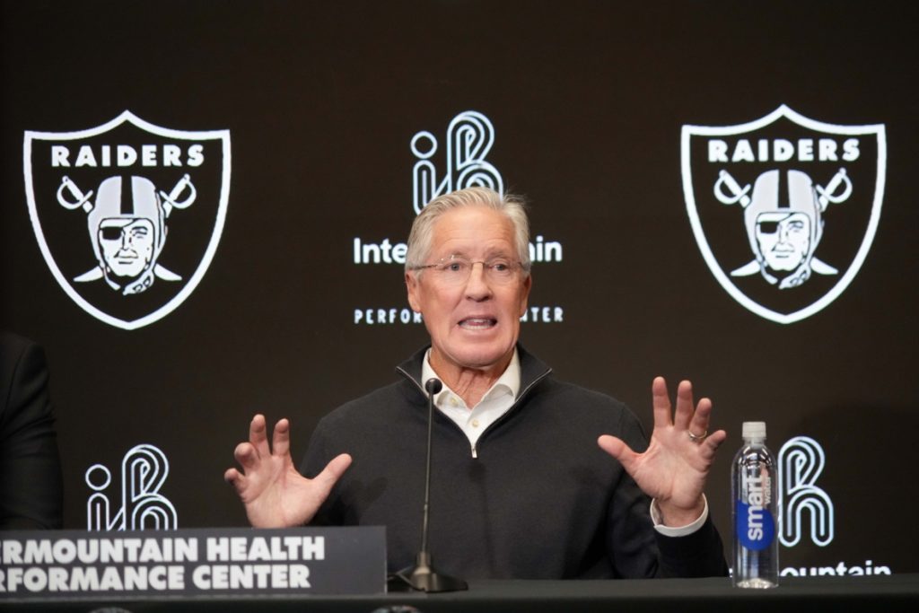 NFL-Las-Vegas-Raiders-Press-Conference-25280749-1180x787.jpg