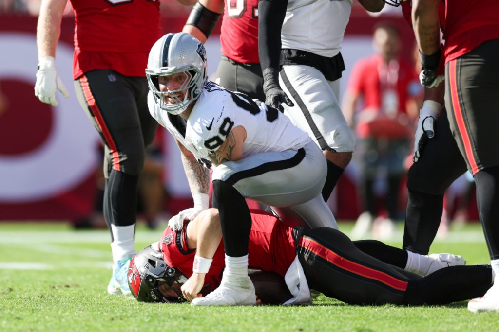 NFL-Las-Vegas-Raiders-at-Tampa-Bay-Buccaneers-24942841-1180x787.jpg