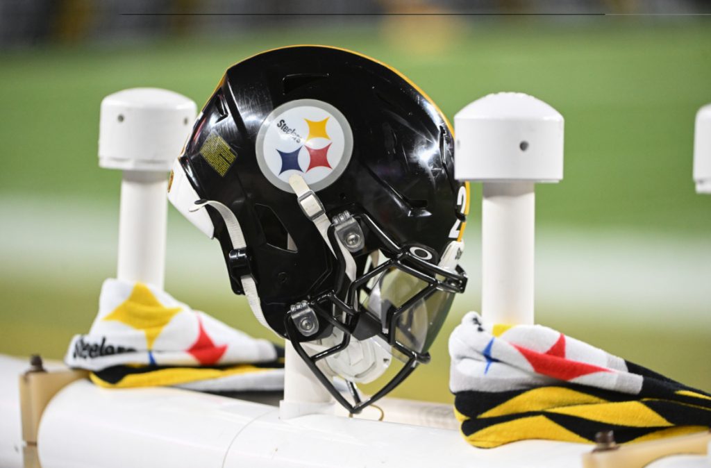 NFL-New-York-Giants-at-Pittsburgh-Steelers-24640918-1180x777.jpg