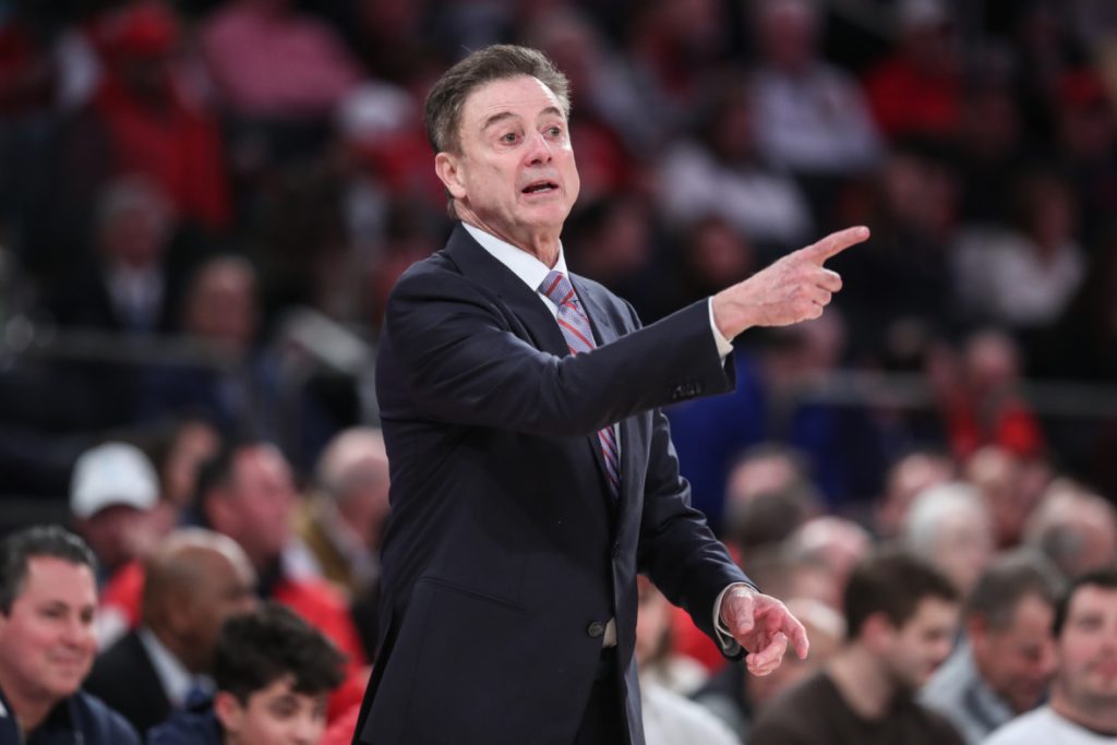 Rick-Pitino-25317493-1180x787.jpg