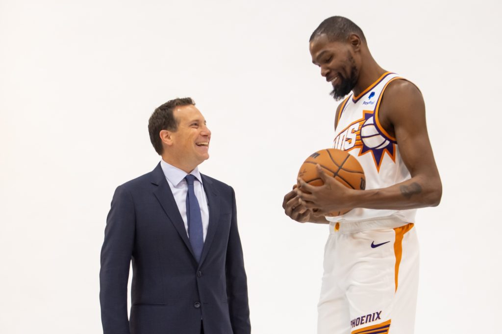 NBA-Phoenix-Suns-Media-Day-21558658-scaled-e1741976926353.jpg