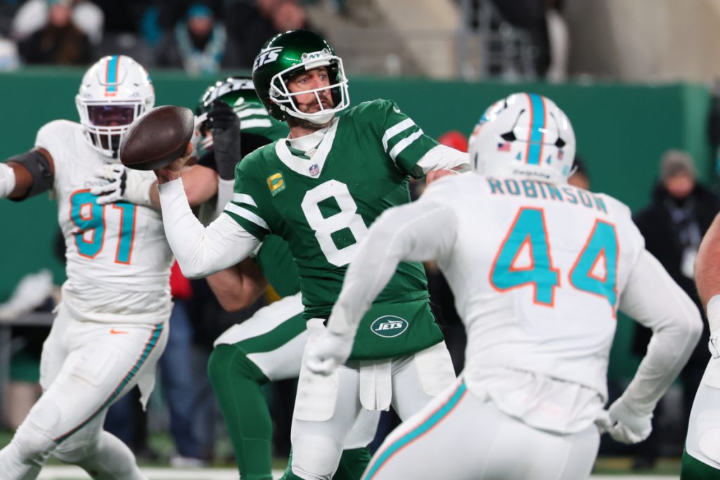 NFL-Miami-Dolphins-at-New-York-Jets-25123989-1180x787.jpg