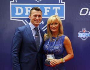 NFL-NFL-Draft-Red-Carpet-Arrivals-7904226-1180x917.jpg